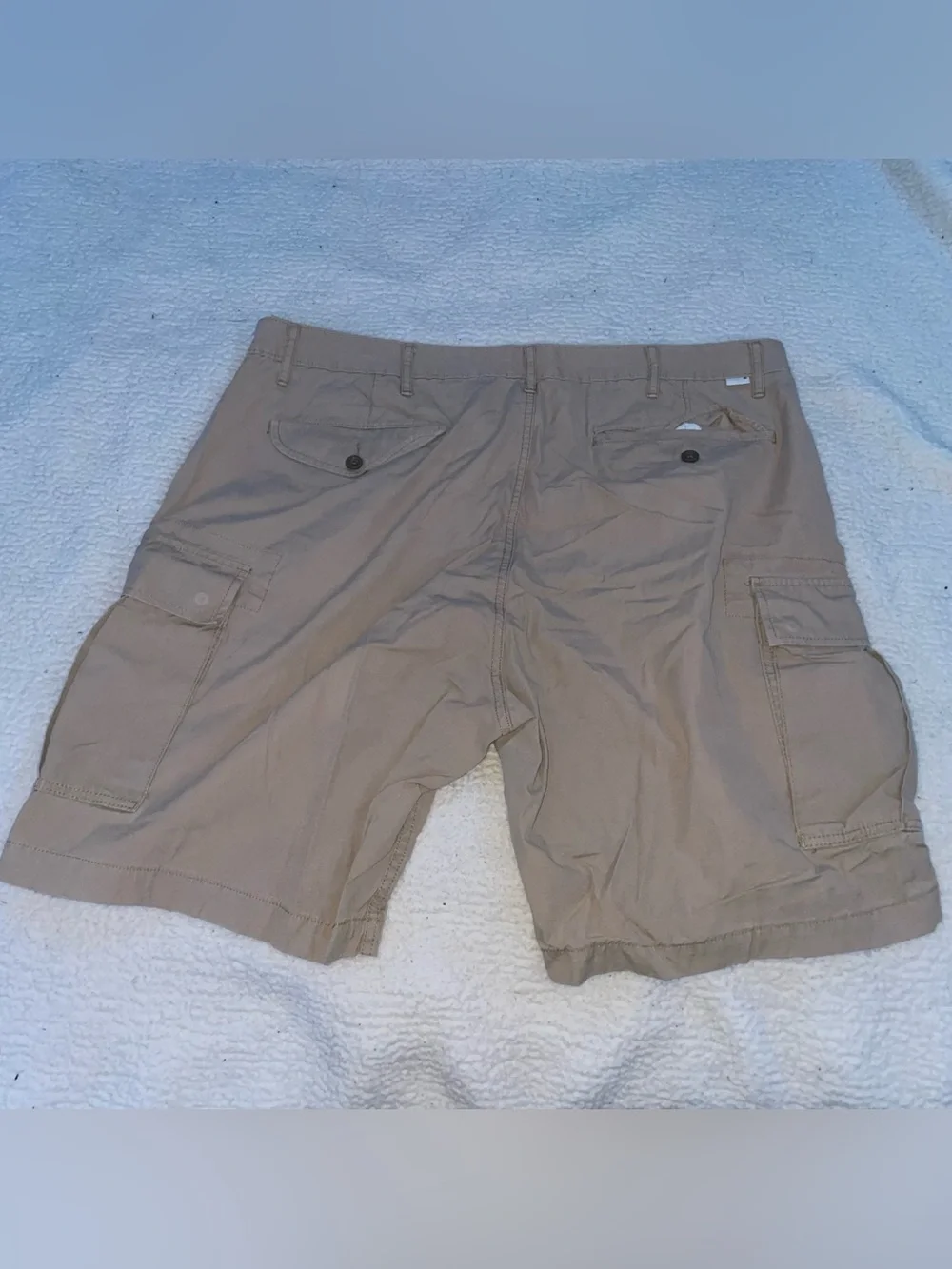 Levi Strauss & Co. Two Horse Tan Cargo Shorts 40W